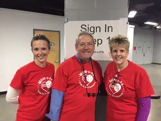 participants at mom-n-pa event